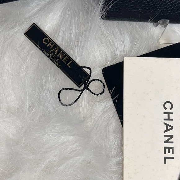 CHANEL Vintage Compact Wallet - Picture 10 of 11